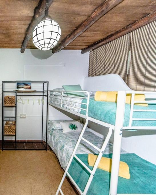 Apartmán La Casita Del Arbol Blanco Bubión Exteriér fotografie